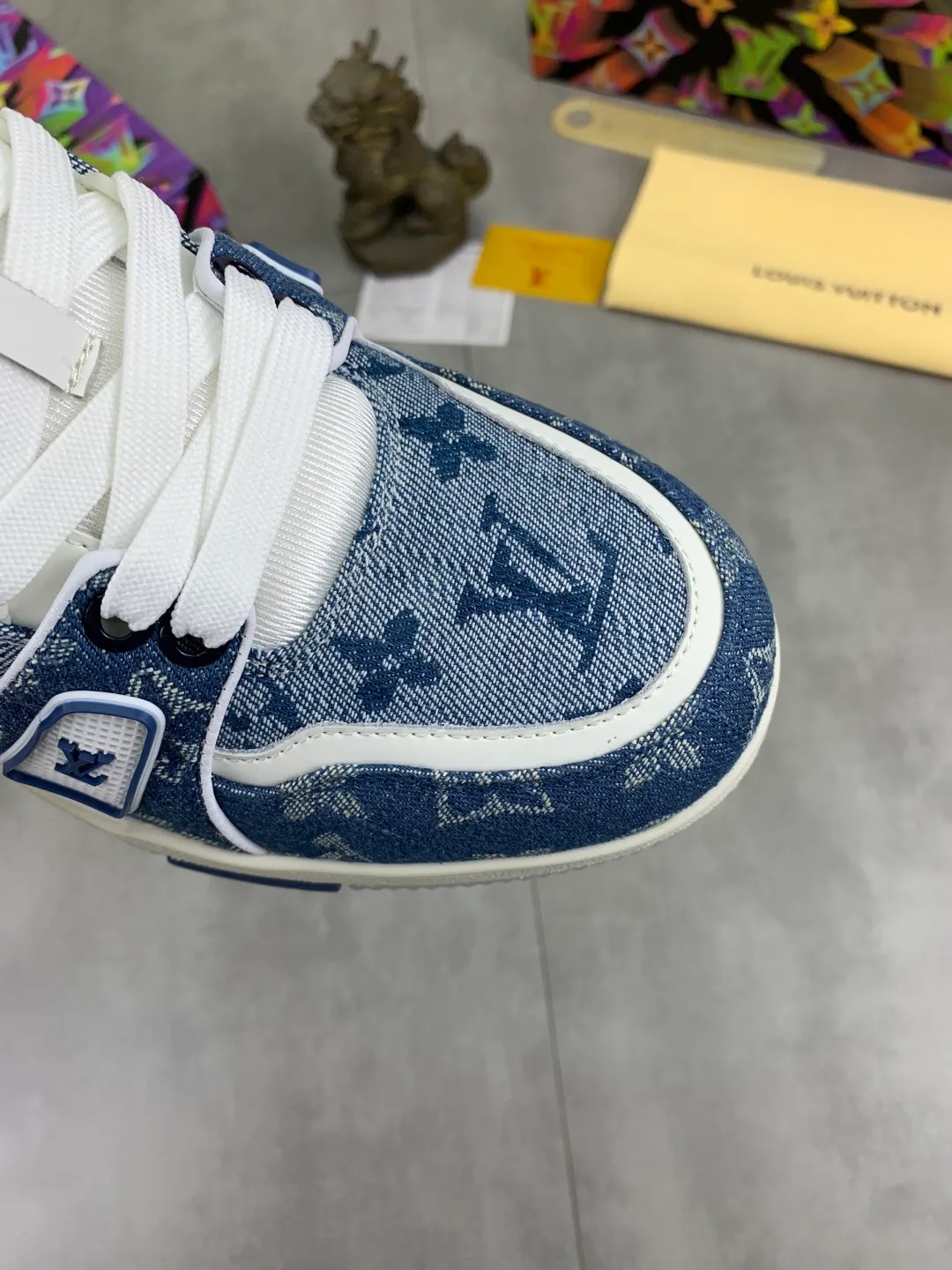 Men's men's shoes 💰P540 New style 💰💎💎Latest color High version 2025Louis*Vuitto* LV Traine catwalk TRAINER outsole and fabric private model A shoe that definitely costs a lot of money and effort. This series was designed after the arrival of Vifgil. It is favored by many fans every season. Original TPU outsole Original packaging Color: black Available in white (available from stock, super fast shipping) Code number: 35-46
